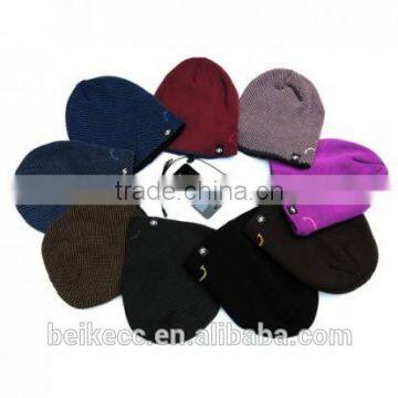 Uneed knitted beanie hat with headphone