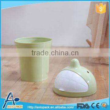 Cartoon Shape Indoor Plastic Waste Bin photo-4
