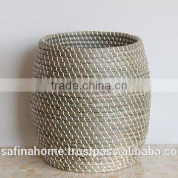 Round sea grass storage basket