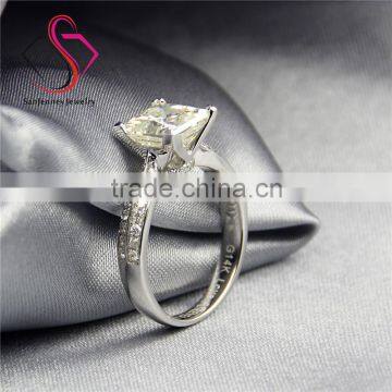 Princess Brilliant Cut Esmedora Moissanite Sqaure 2 Carat 7mm Center 14k 18k White Yellow Gold Platinum Diamond Engagement Ring photo-4