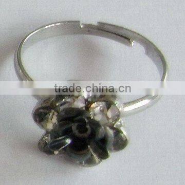 Fashion adjustable ring with rhinestones