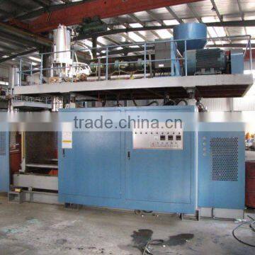 Extrusion blow moulding machine for traffice product