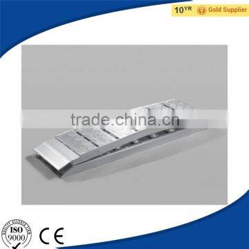 Portable Folding Semi Wheeler Truck Trailer Ramps & Loading Docks Trailer Ramp with Safety Plate