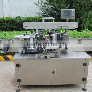 Flat bottle self-adhesive labeling machine