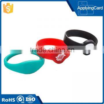 China wholesale rfd adjustaible silicone wristband from 