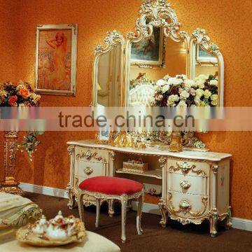 Luxury French Royal Palace 1.8M Wooden Hand Carved Openwork Double Bed photo-5