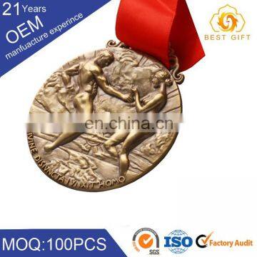 Gold medallion & medal coin badge with special characteristics for maker