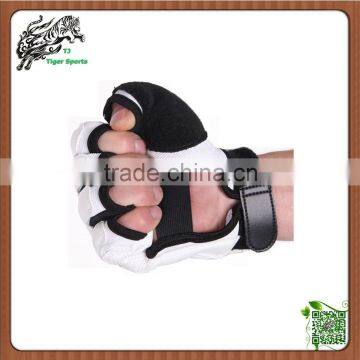 White Taekwondo Training Hand Gloves Foot Gloves photo-4