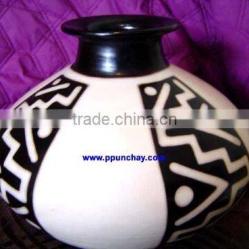 Chulucanas ceramic Vase Peru