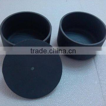 Refractory silica crucible