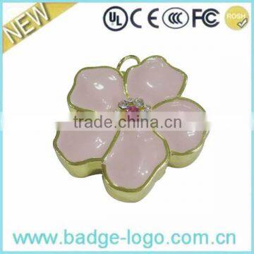 Popular Flower-shaped Solid Perfume Pendant Box