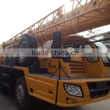 Truck Crane QY20B.5 with the most complete safe device system