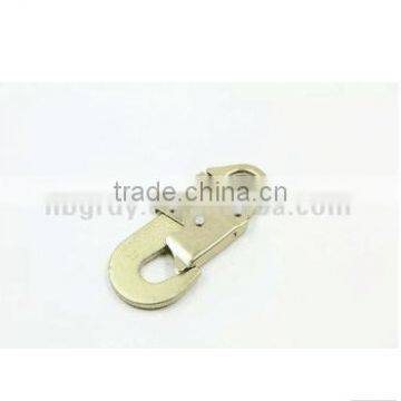 Stamp Snap hook in yellow zinc coat