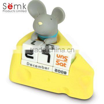 Cute animal shape desk calendar stand plastic custom advent calendar for 2016