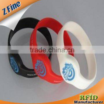 hot selling worldcup logo custom silicone wristband