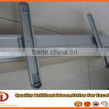 Retractable roll down banner
