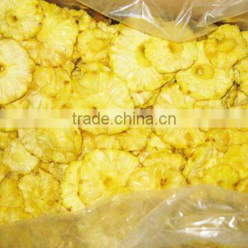 dried pineapple rings