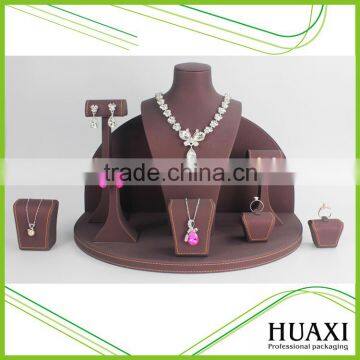 Huaxin Jewelry display stand wood brown pu jewellery stands