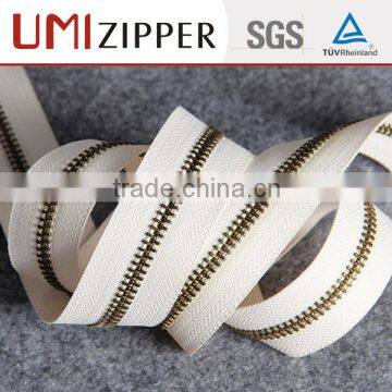 Luggages Wholesale T Shirts Name of Garments Accessories Companies Hot Sale Jacket Metal Zipper photo-3