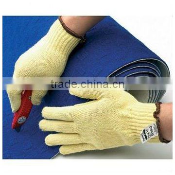 Anti-cut aramid gloves