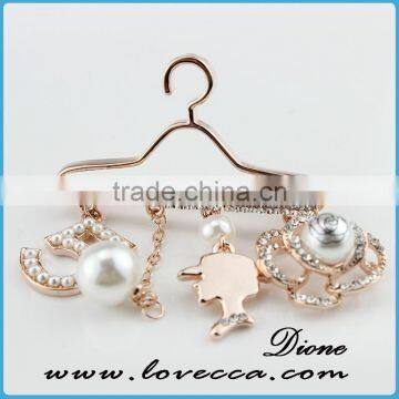 2015 latest flower brooch	,Elegant fancy brooch design,Rhinestone brooch design