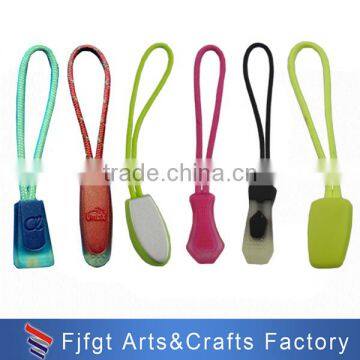 Factory Custom silicone rubber bag/garment zipper pull tabs with new design