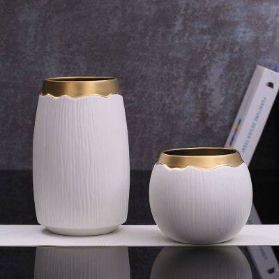 Wide Mouthed White Stripe Gild Hand Made Ceramic Vase For Hallway Decoration