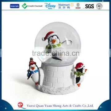 OEM Resin Christmas Glass Snow Globe