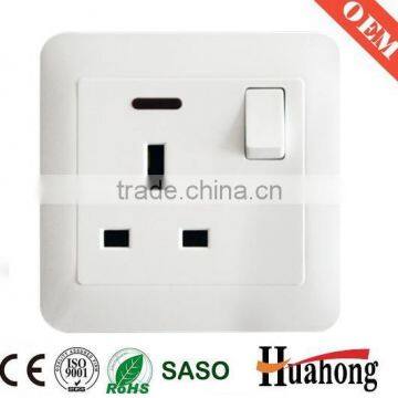 White PC wall 13A socket