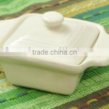 Porcelain bakeware with handles, square bakeware with lid