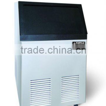 Small commercial ice machine