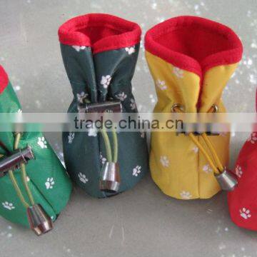 Waterproof rainshoe with soft sole