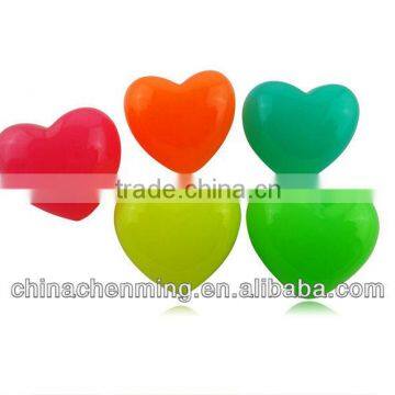 fashion acrylic heart decoration with bright color