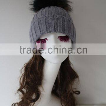 New Design custom cheap fashion winter hat with raccoon fur pompom