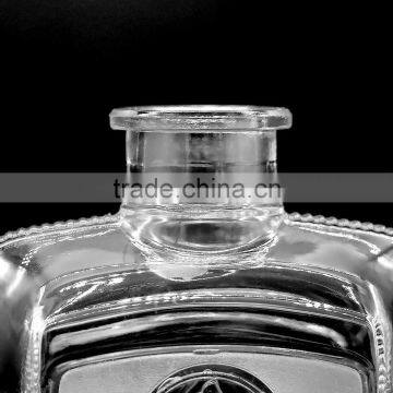 700ml Premium Fancy Glass Tequila Bottle, Custom Crystal Clear Wine Bottle Chinese Manufacture