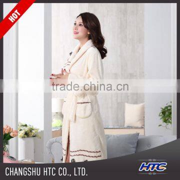 Hotel Linen White Cotton Bath and Body Works Bathrobes photo-2