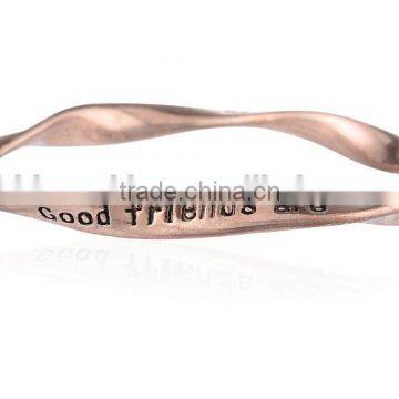 Good Friend Custom Engraved Bangle Fashion Design Friendship Bangles Twist Metal Bangle for Friend Gifts photo-4