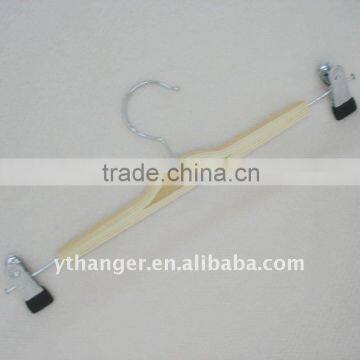 GS16 laminated hangers with clips