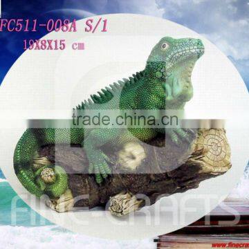 Resin lizard figurine family ornement