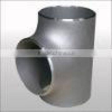 Serviceable carbon steel tees of high quality