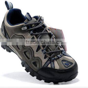 Fashion and comfortable casual shoes hiking shoes