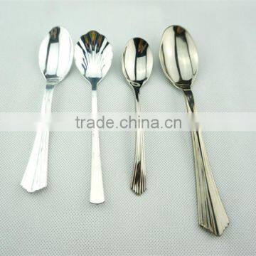 China Supplier of all kinds disposable Plastic silver spoon