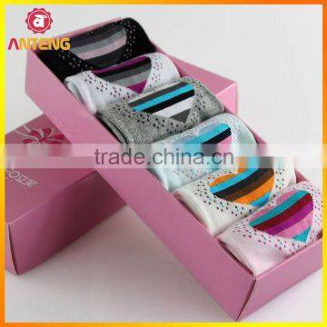 Customized Paper Romantic Cake Box a Packet of Cake