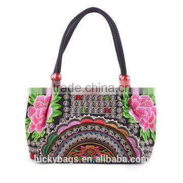 Embroidery Flower Pattern Handbags Women Hot Selling Bag Cheap Hmong Bag Wooden Beads Women Handbag photo-2