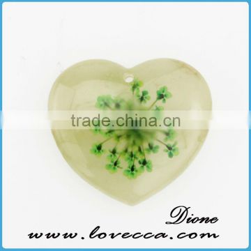 New Fashion Heart shape Transparent Real Flower Resin Charm Pendants