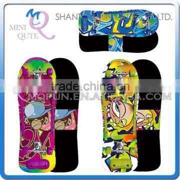 MINI QUTE Outdoor Fun & Sports 3 color plastic funny kids boy children scrawl longboards skateboard educational toy NO.WME05152