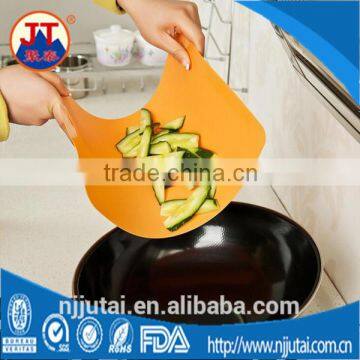 Food safe orange thin hdpe cutting pad