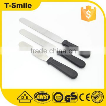 Flexible Resistant Blade Angled Cake Decorating Spatulas With Wooden Handle