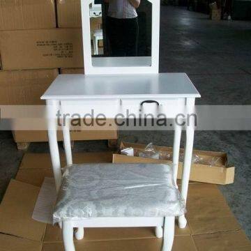 Makeup Table