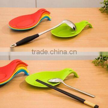 KT-002 China Supplier 100% Food Grade Silicone Spoon Rest
